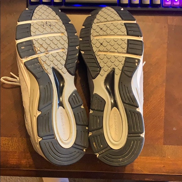 New Balance 990 v4 - Picture 8 of 8